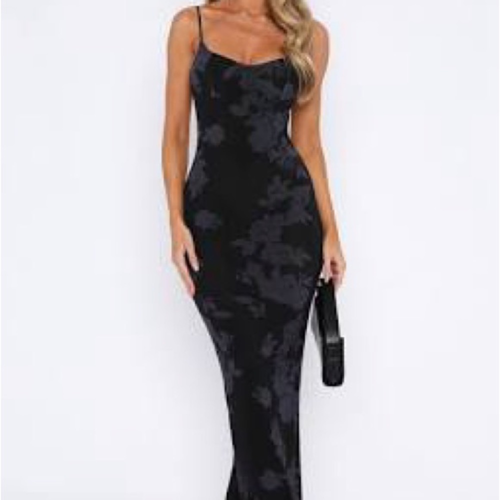 White Fox “I Don’t Miss You” Maxi Dress – Noir Rose (XS)🌹 Worn Once